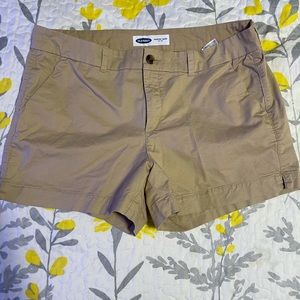 Old Navy mid rise everyday short